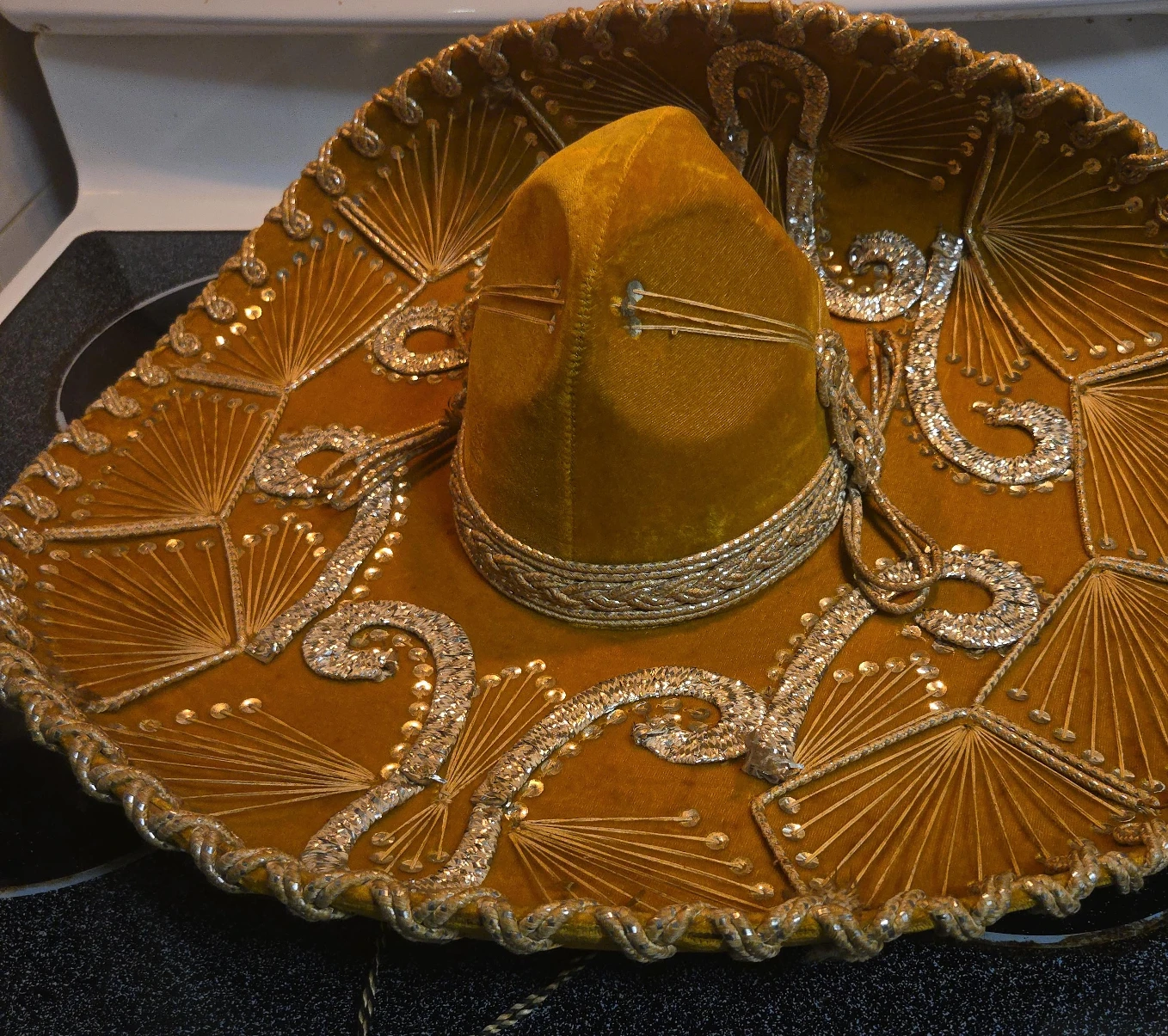 Mariachi Sombrero - Gold