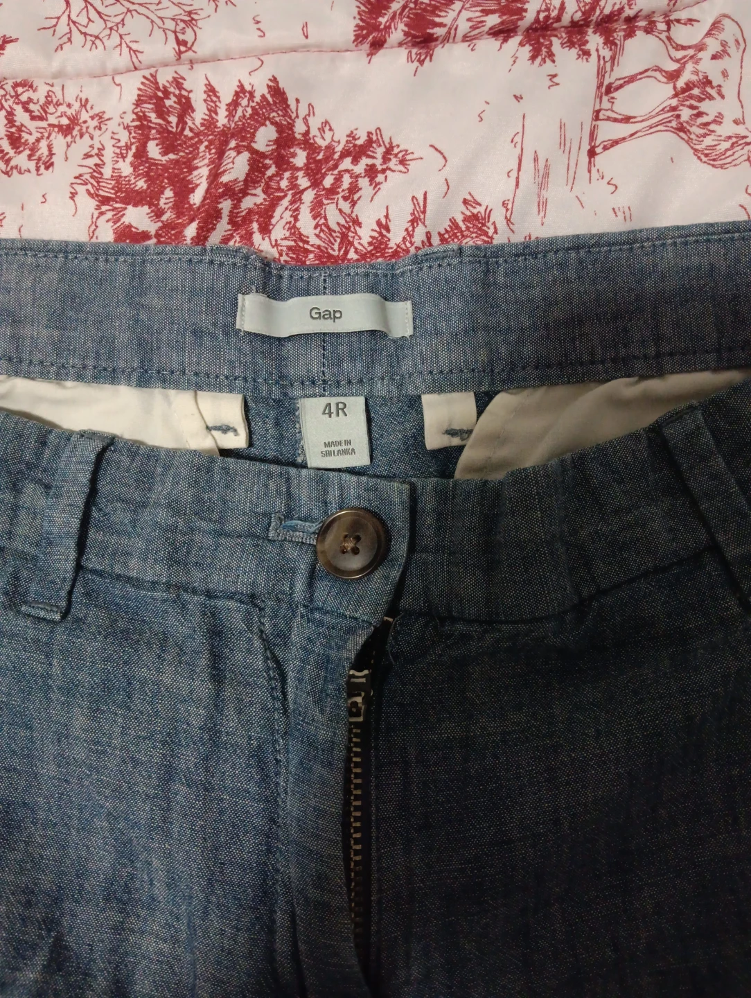 Gap Women's Blue Shorts - Size 4R