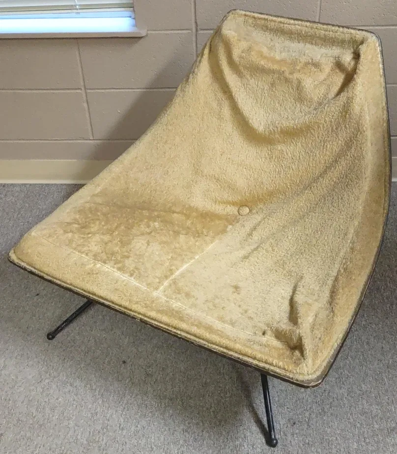 Vintage Scoop Chair - Retro Style