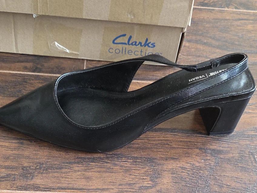 Clarks Collection Black Heels Size 7