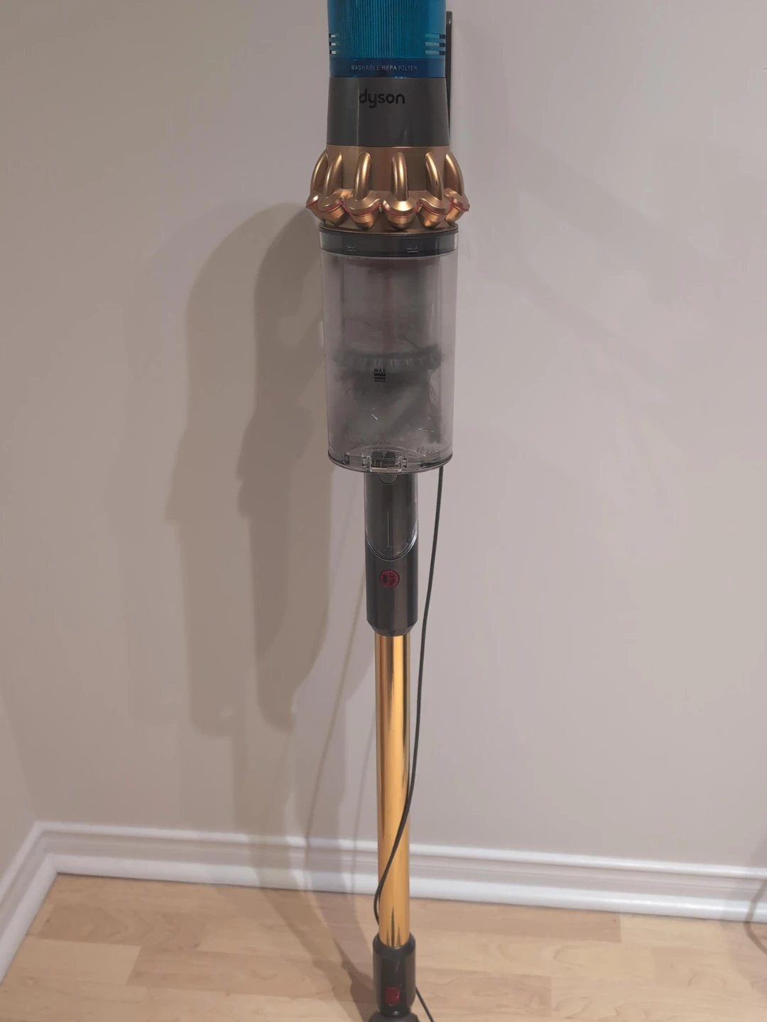 Dyson V15 Detect Cordless Vacuum thumbnail