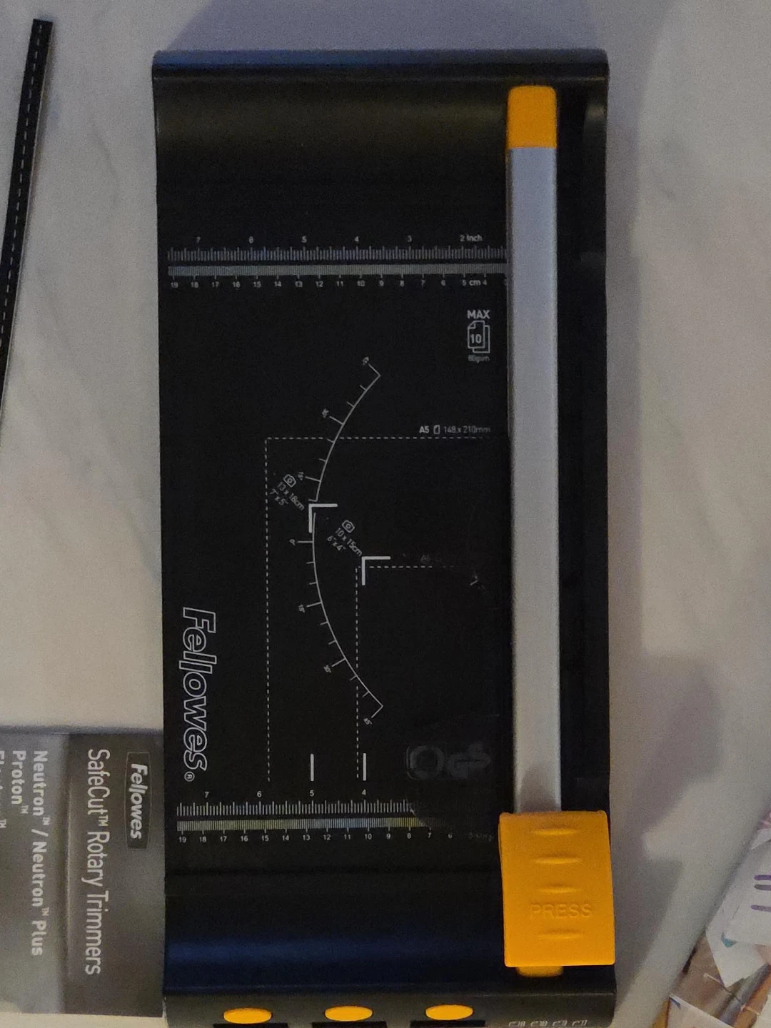 Fellowes SafeCut Rotary Trimmer thumbnail