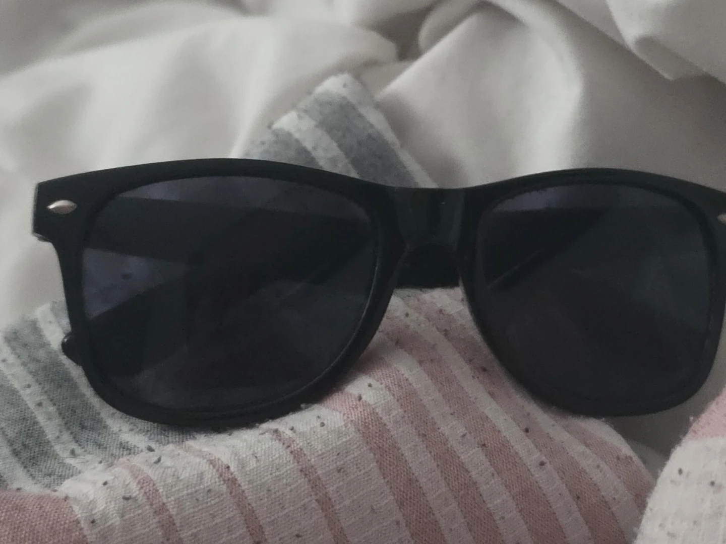 Black Sunglasses thumbnail