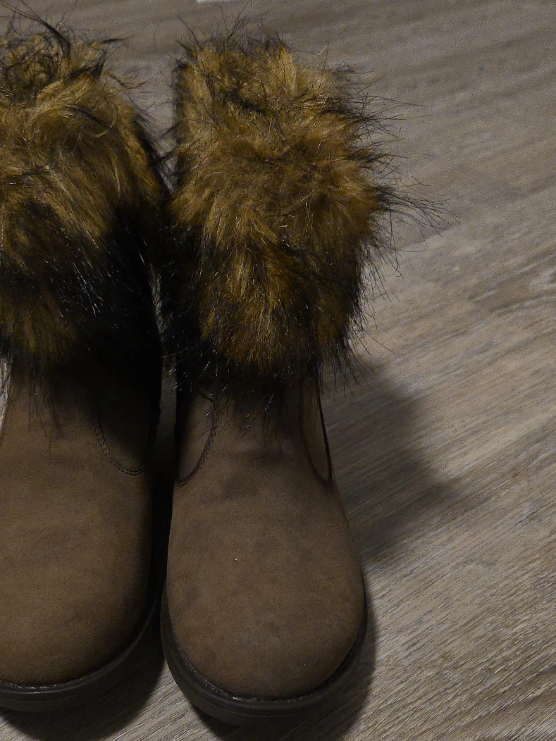 Brown Fur-Trimmed Winter Boots