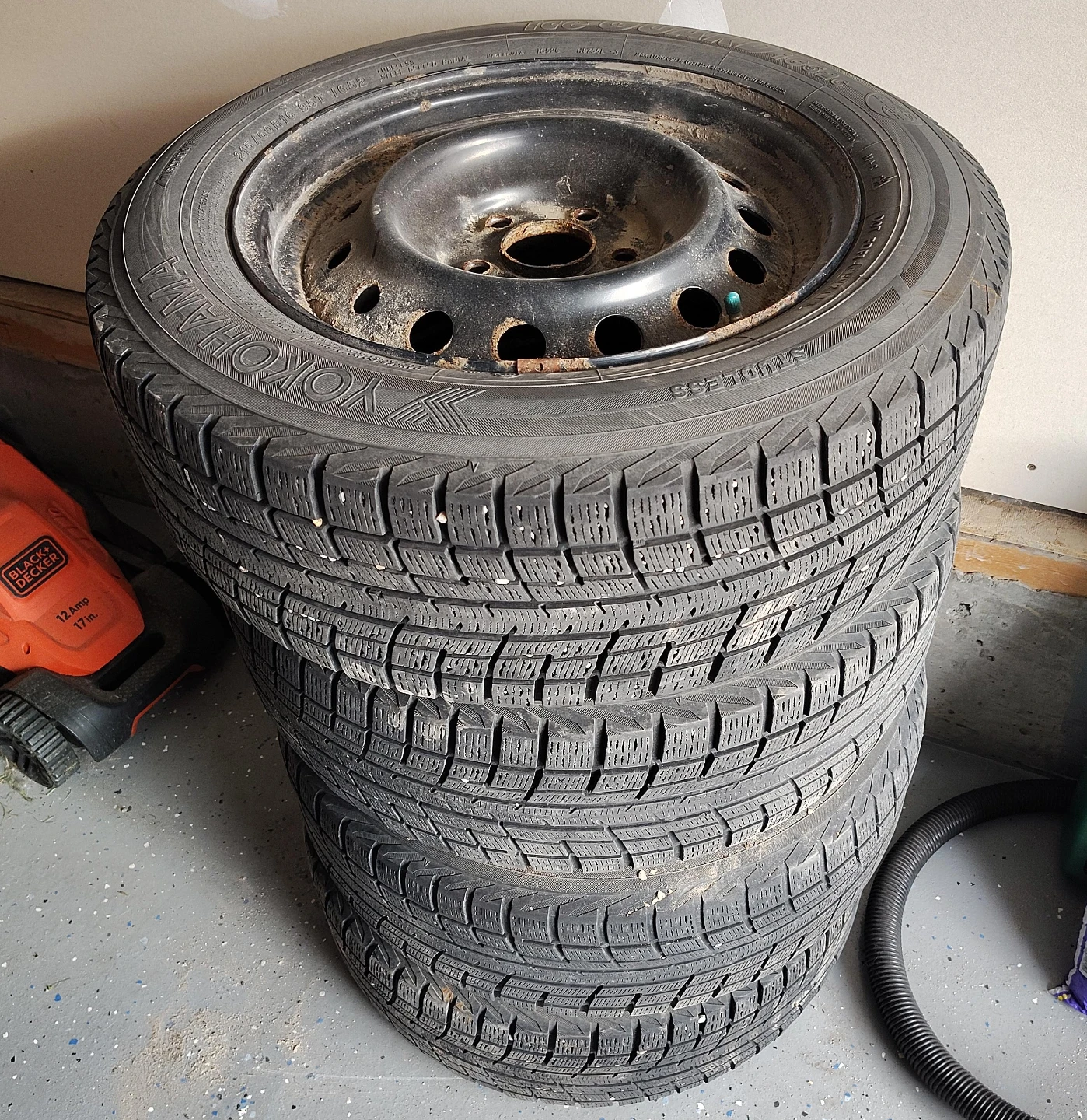 Yokohama Ice Guard IG52c 215/60R16 Tires