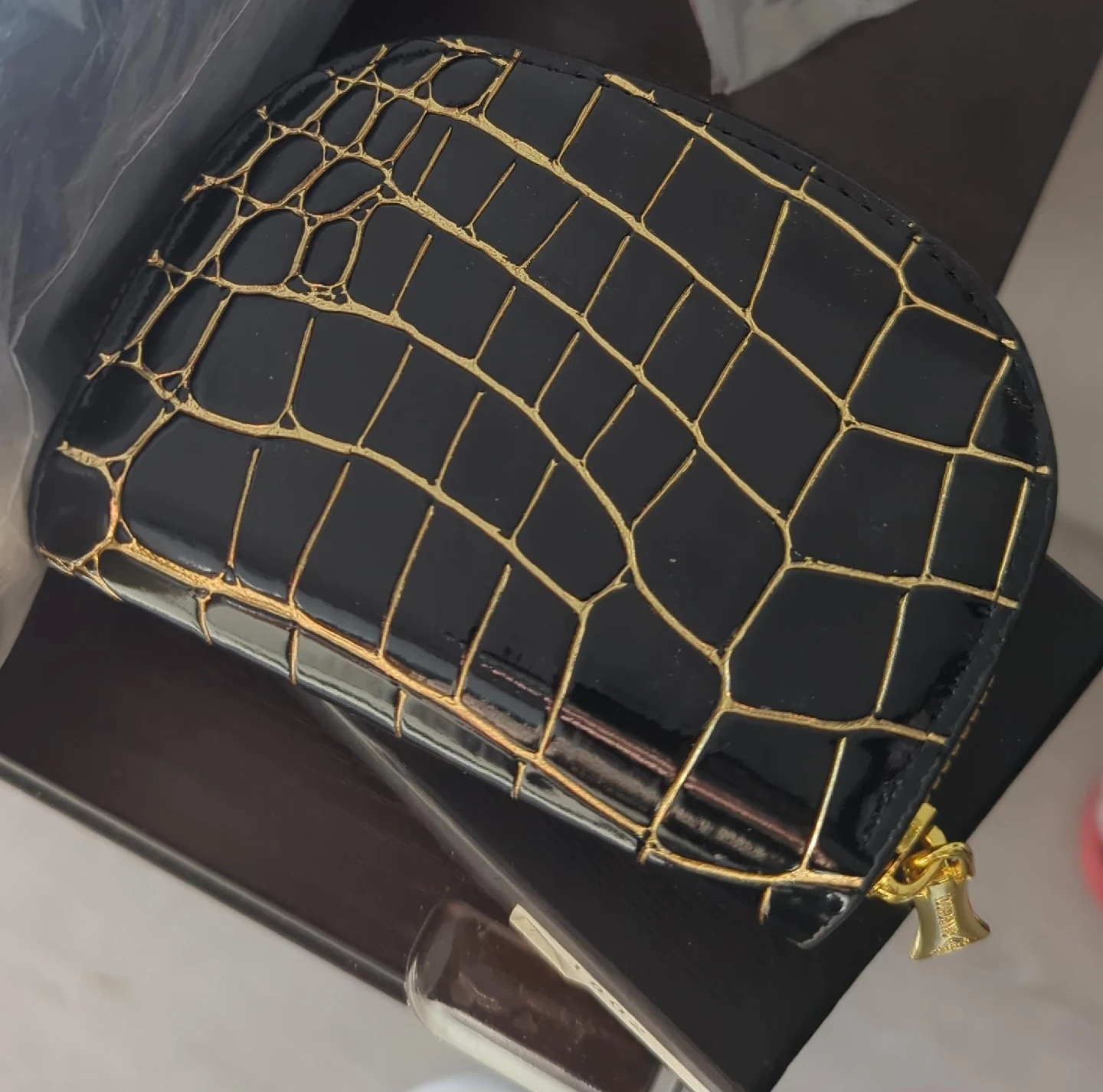 ⭐Black & Gold Croc-Effect Coin Purse thumbnail
