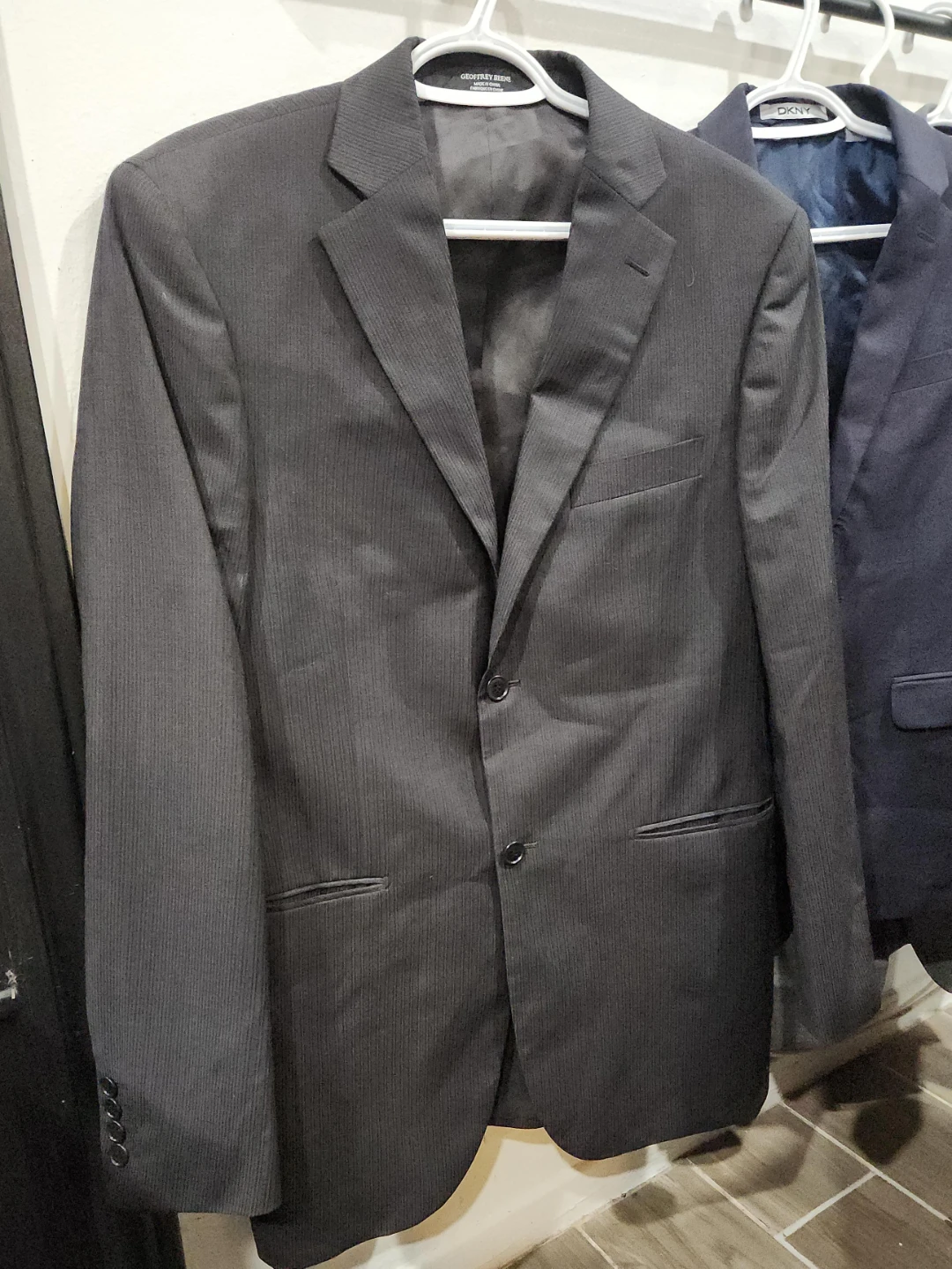 Geoffrey Beene Men's Grey Striped Blazer thumbnail