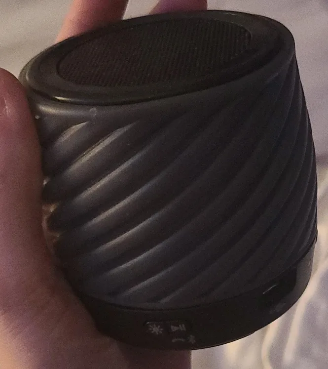 iHome iBT50 Portable Bluetooth Speaker
