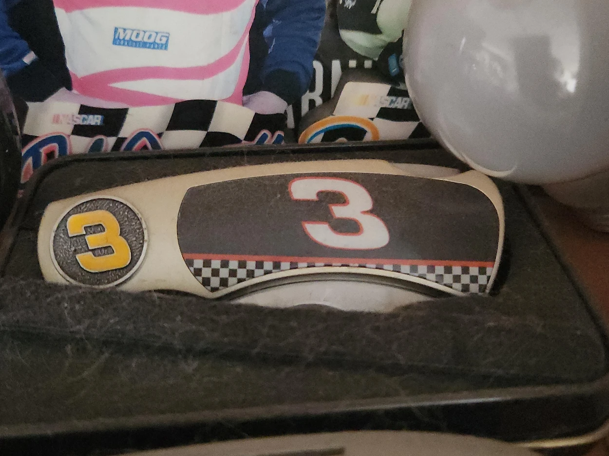 Dale Earnhardt #3 Pocket Knife with Case