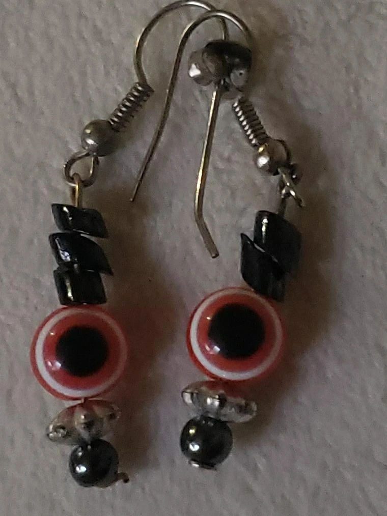 Dangle Earrings image indicator(1)