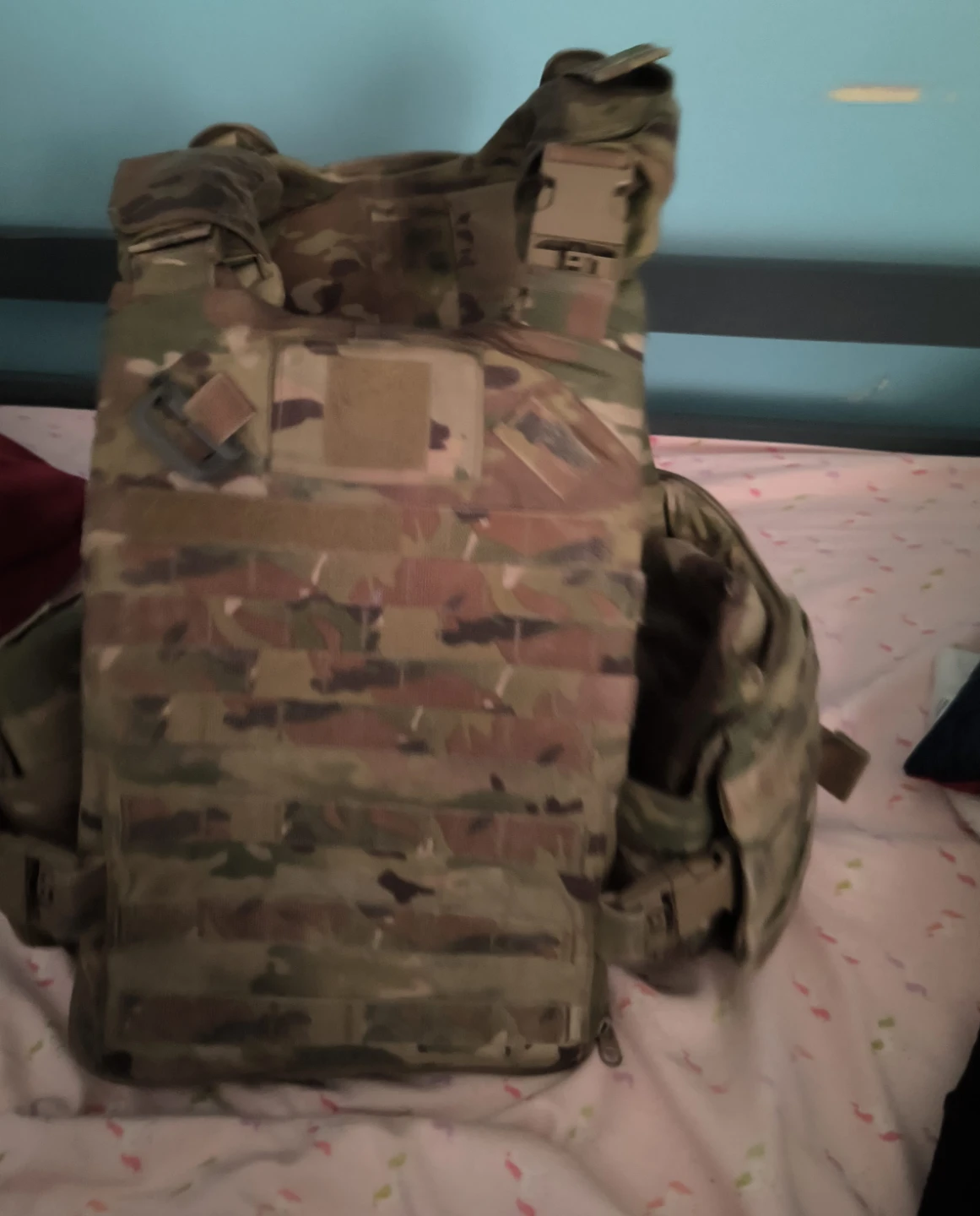 Camo Tactical Vest thumbnail