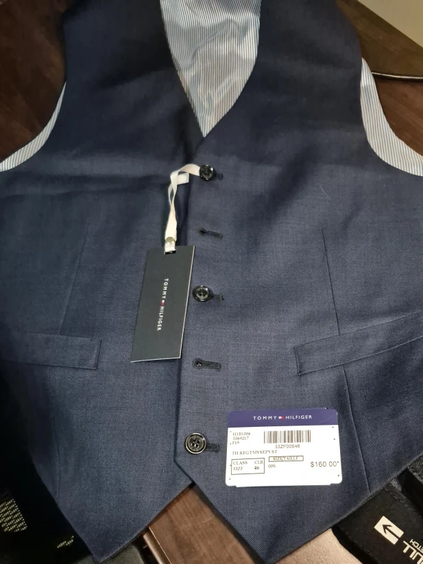 New Tommy Hilfiger Vest Size 46