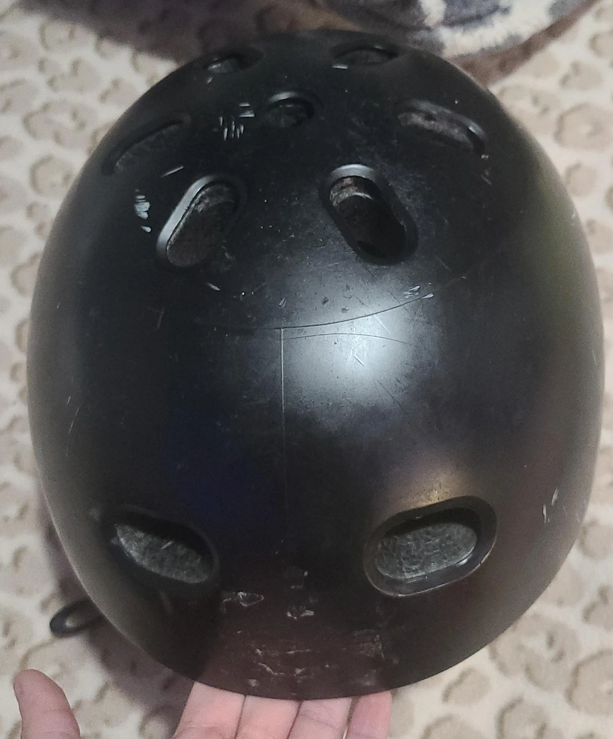 Black helmet thumbnail