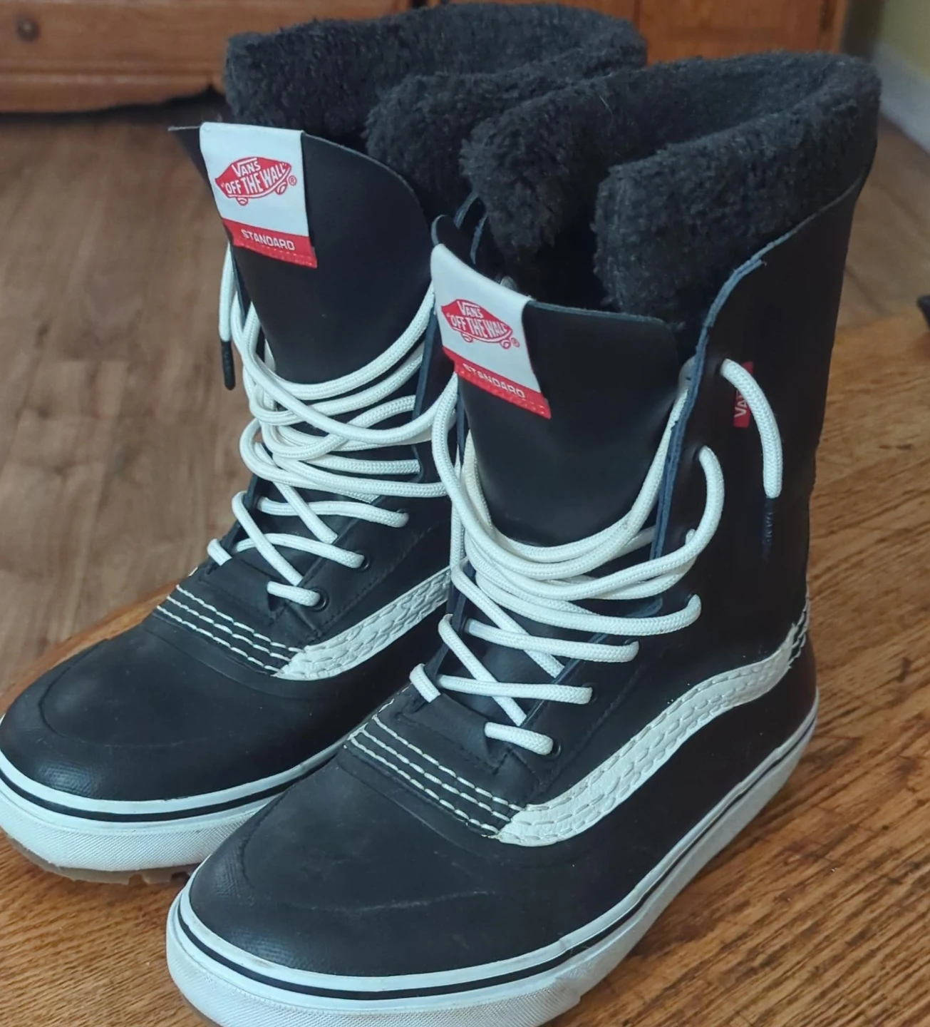 Vans Standard Snow MTE Boots US Men's 10 🥕