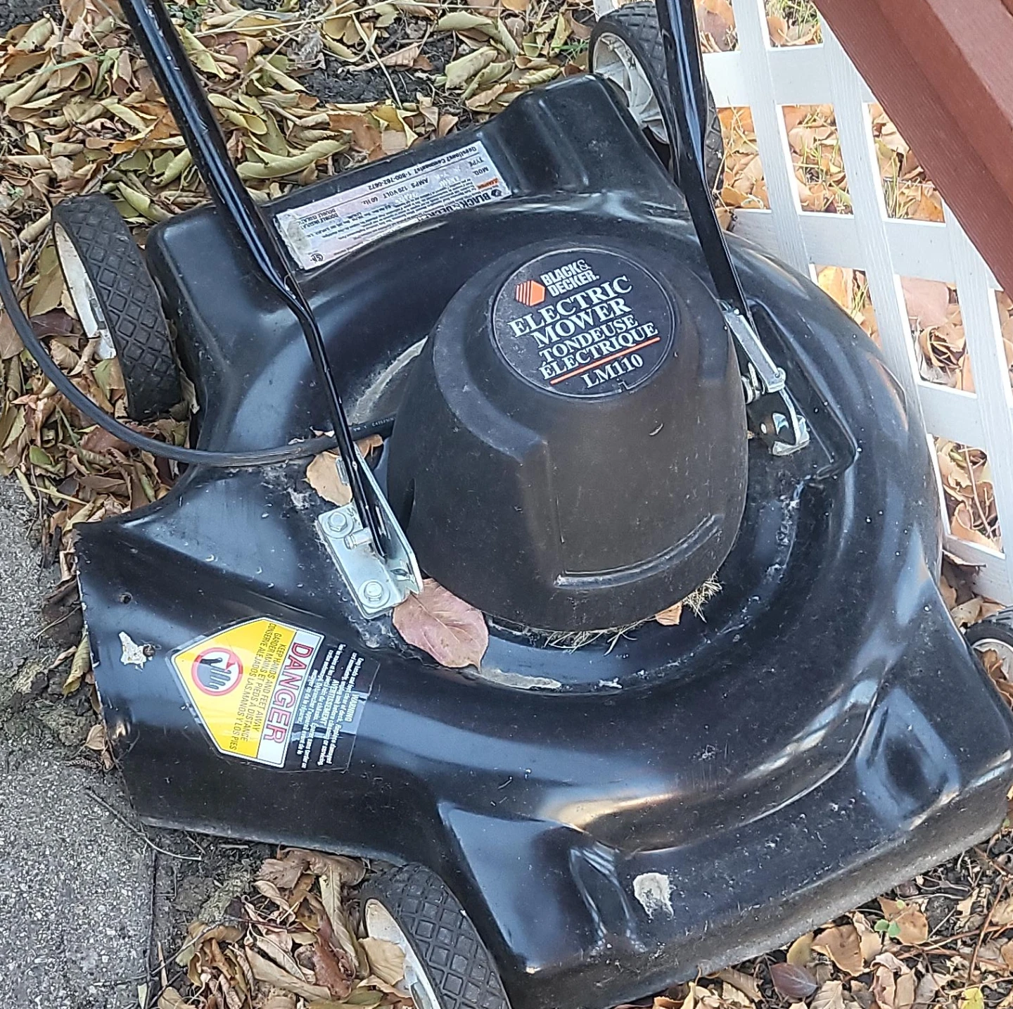 Black & Decker LM110 Electric Mower