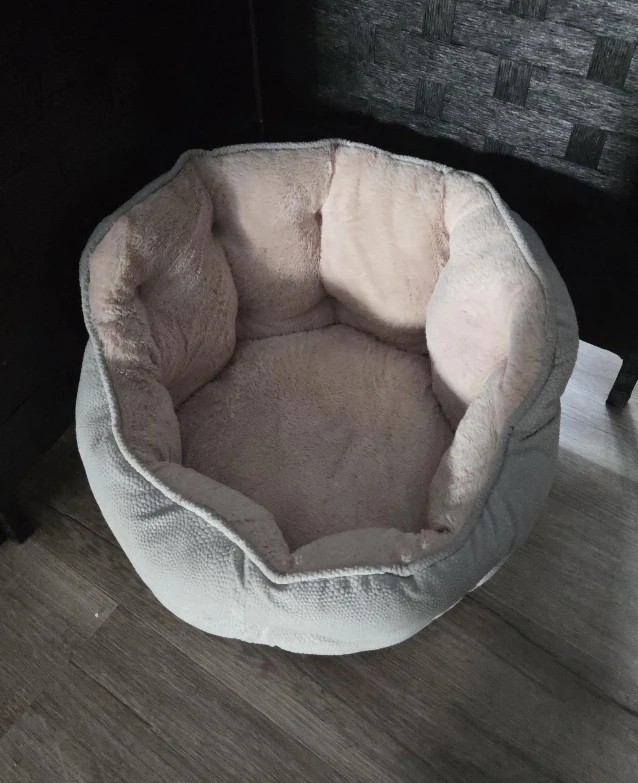 Light Grey Pet Bed fr small dog