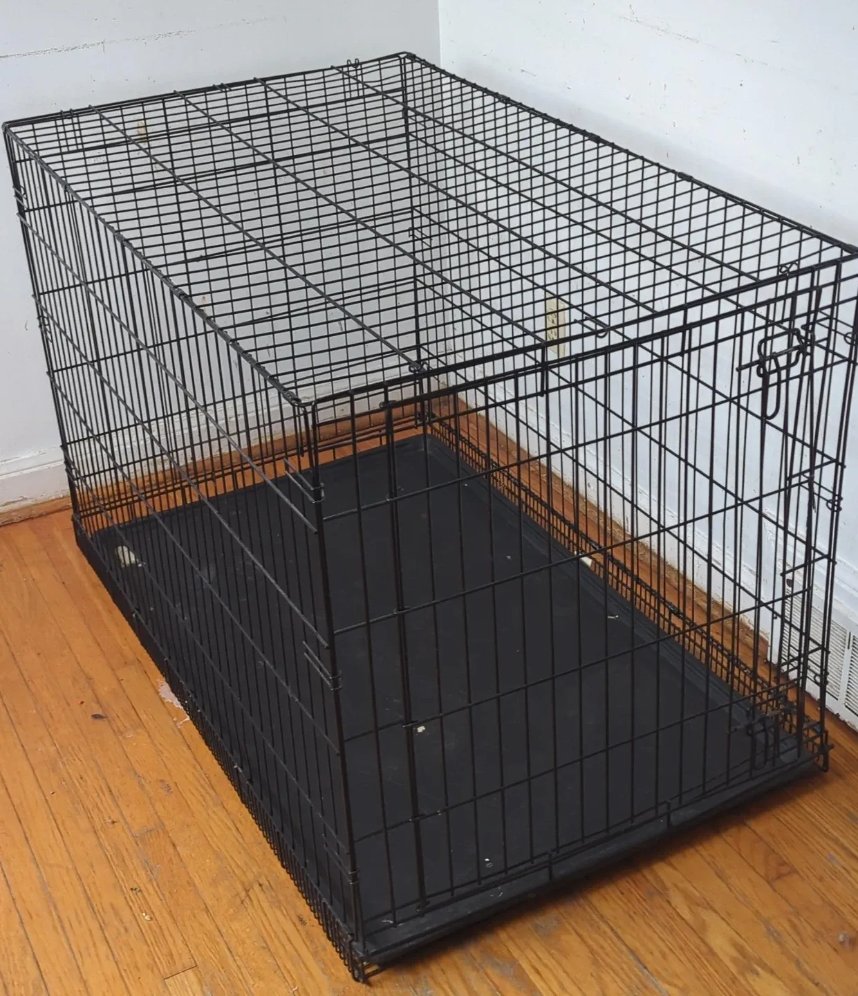 Black Dog Crate