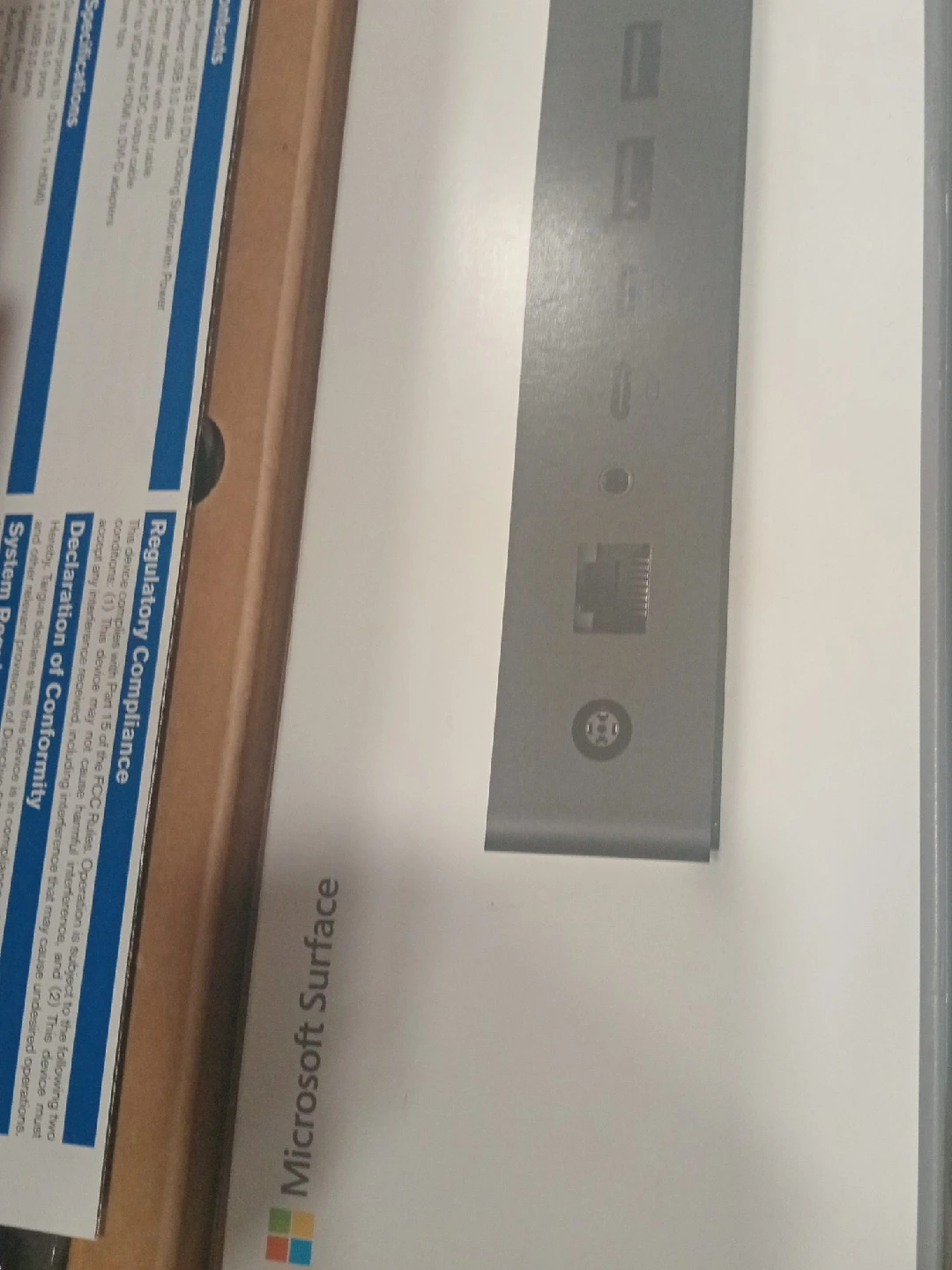 Microsoft Surface Dock 2 image indicator(2)