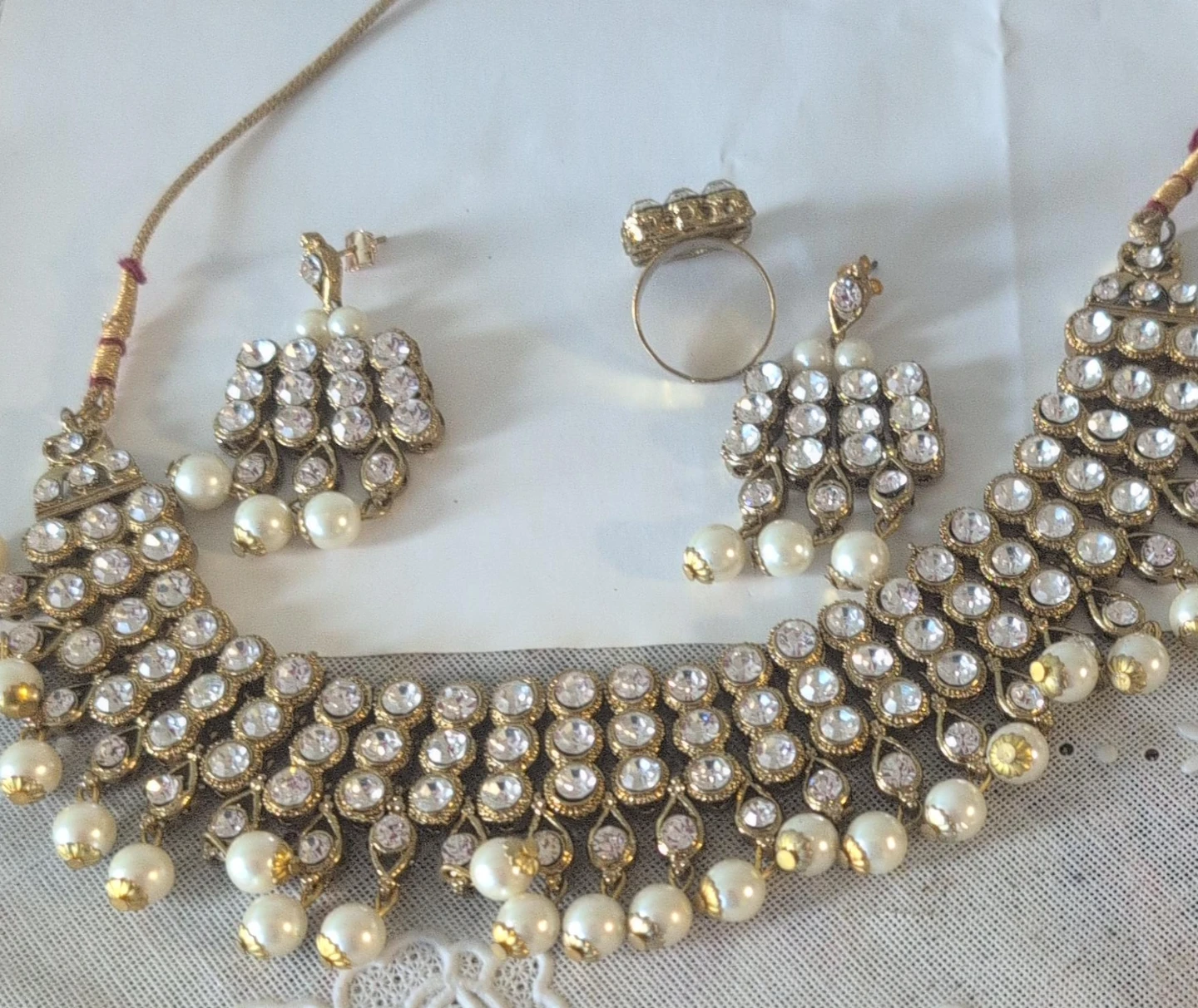Jewellery Set: Necklace, Earrings, Ring