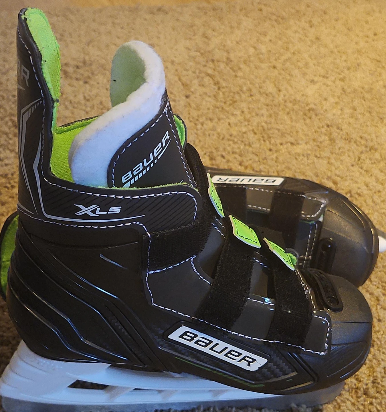 Bauer XLS Youth Hockey Skates - Size Y11