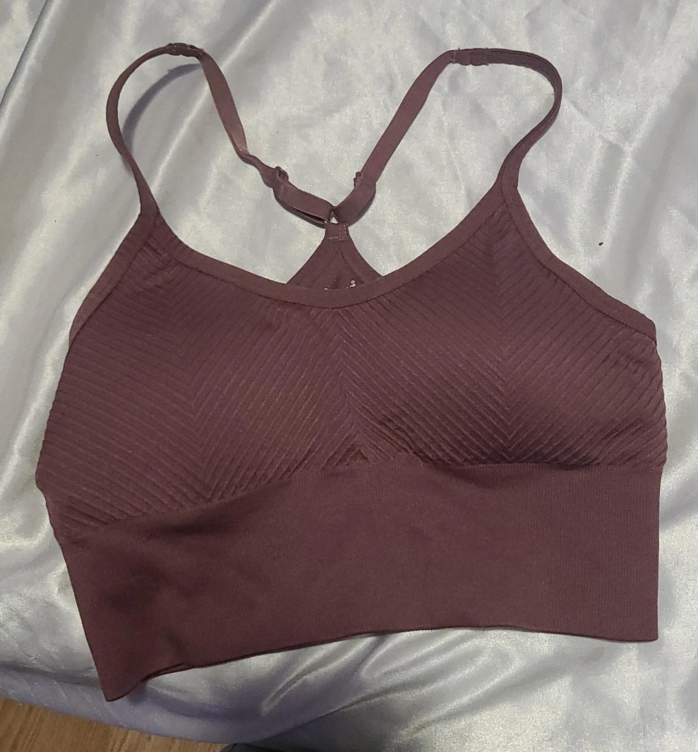 Pro-fit Seamless Sports Bra - Size M