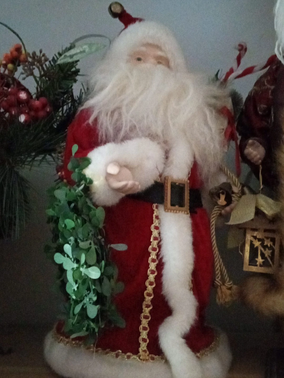 Santa Claus Figurine thumbnail