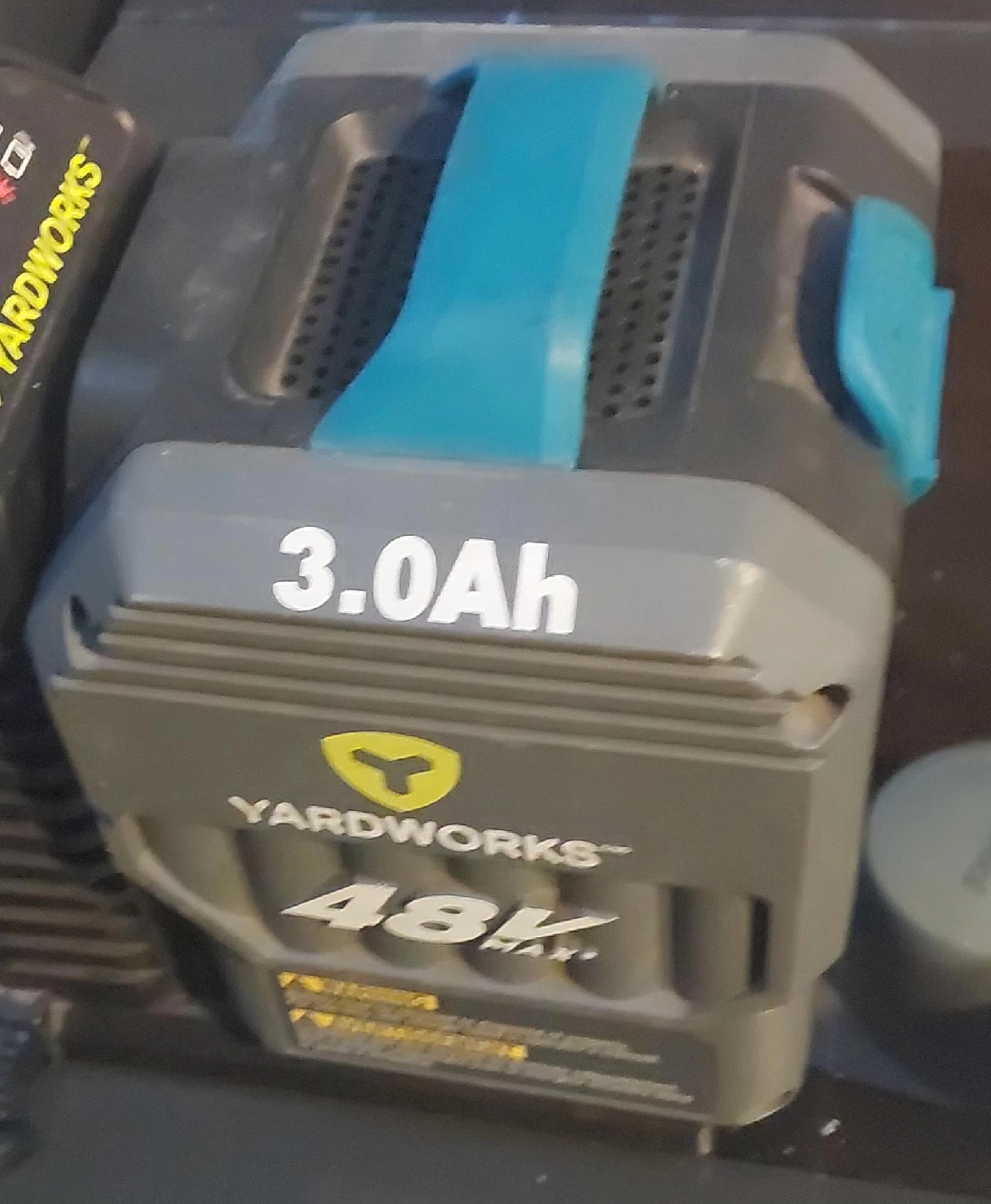 Yardworks 48V 3.0Ah Battery & Charger thumbnail