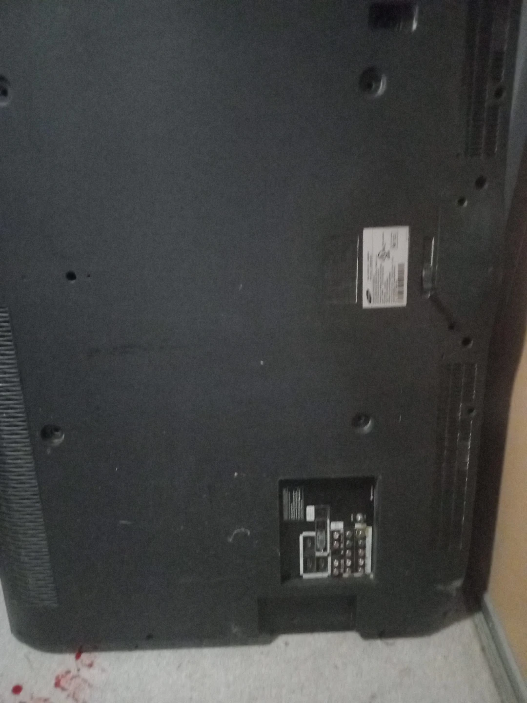 One screen needs replacing Samsung TV