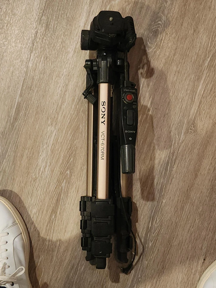Sony VCT-670RM Tripod