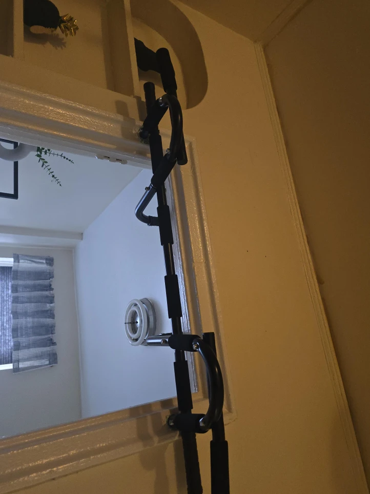 Home door pull up bar