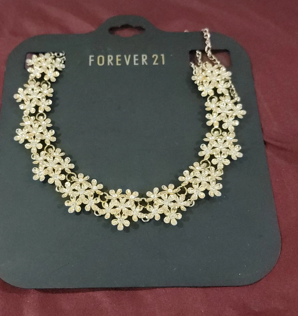 Forever 21 Floral Necklace