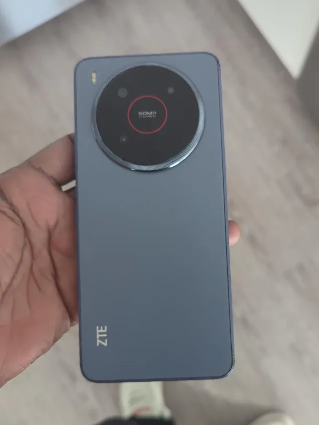 ZTE Smartphone - Like New!