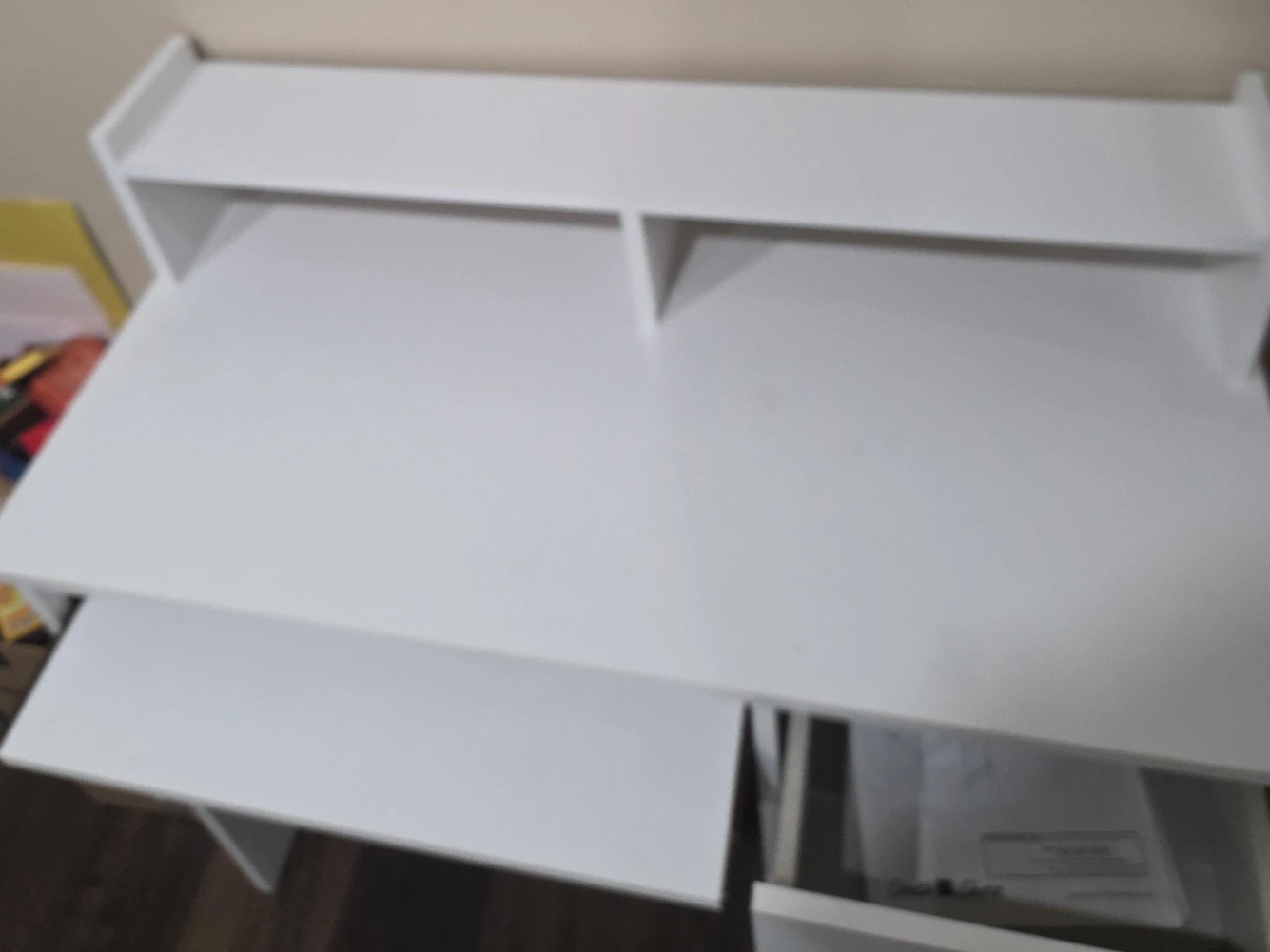 White Desk with Hutch - photo 2