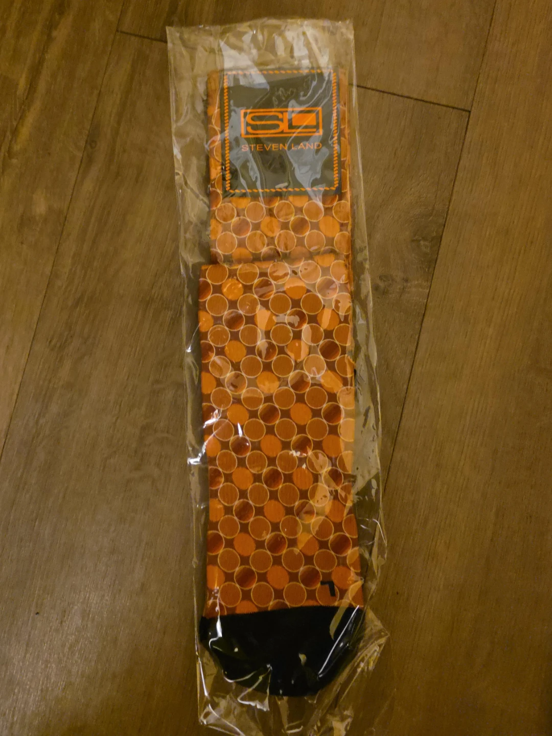 New Steven Land Orange Patterned Socks