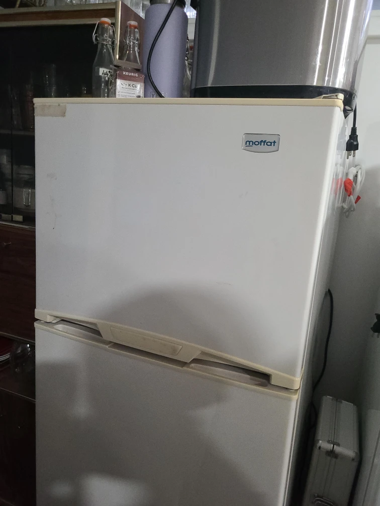 Moffat White Refrigerator