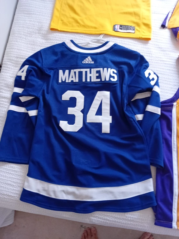 Adidas Matthews #34 Maple Leafs Jersey thumbnail