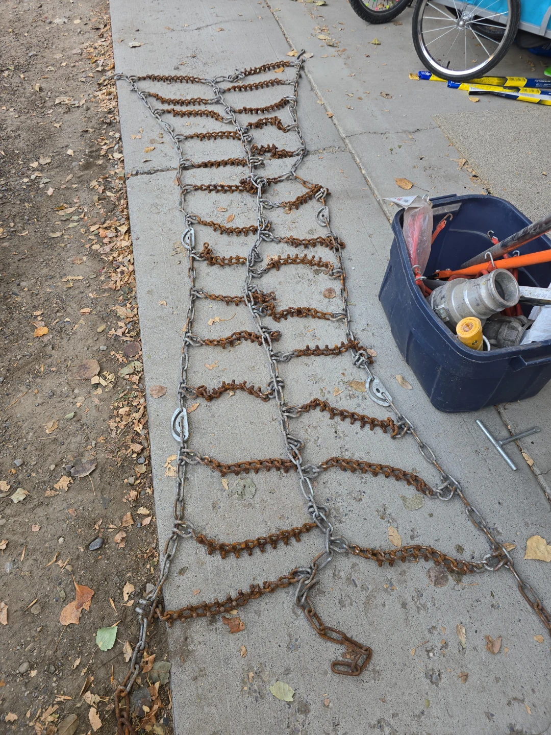 Trygg Studded Tire Chains for Semi image indicator(1)