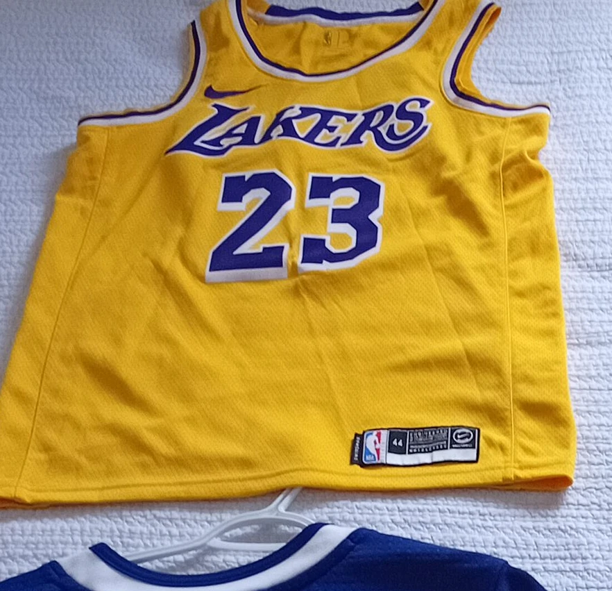 Nike Lakers LeBron James #23 Jersey - Size 44 thumbnail