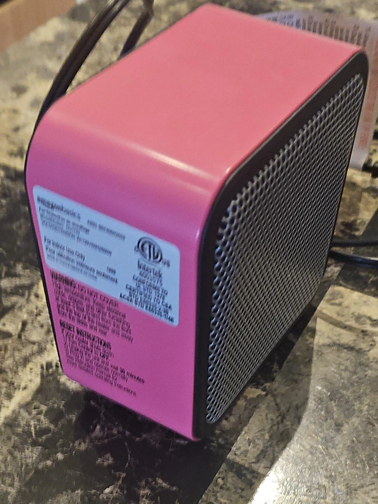 AmazonBasics Pink Personal Space Heater