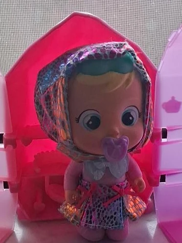 Cry Babies Magic Tears Doll thumbnail