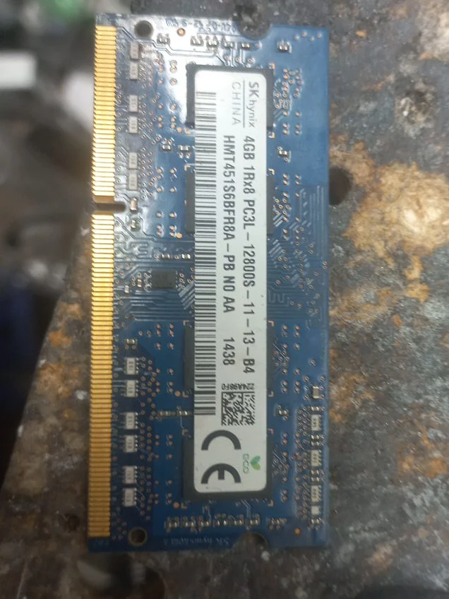 SK hynix 4GB PC3L-12800S RAM