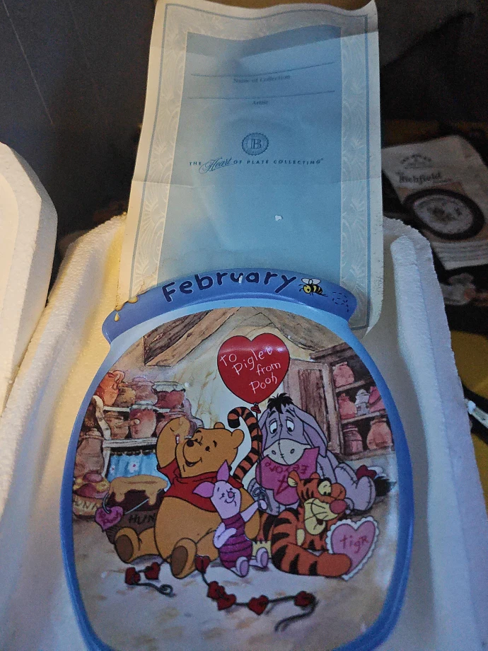Winnie the Pooh February Collector Plate image indicator(1)