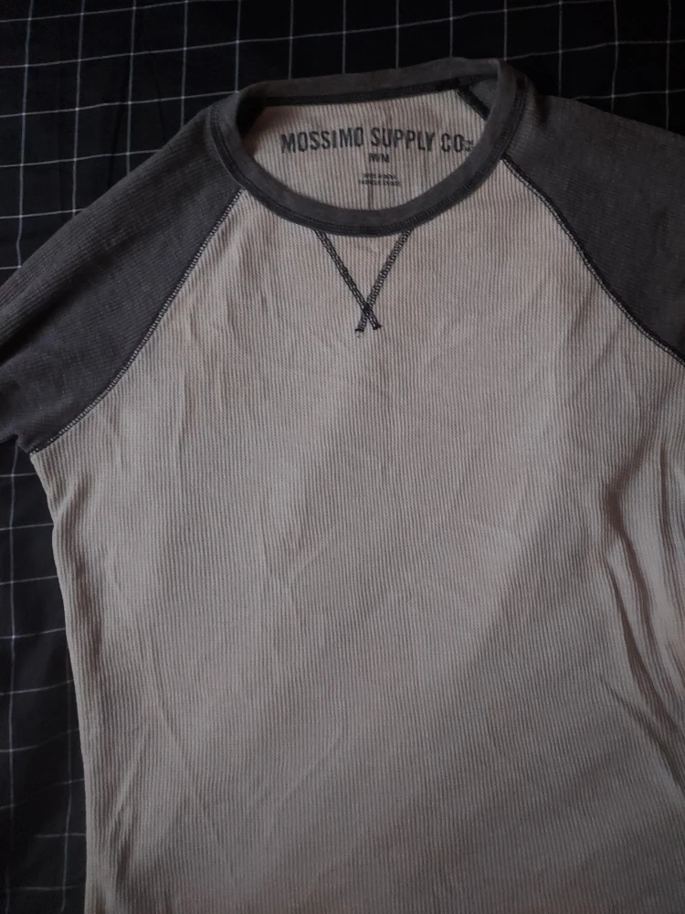 Mossimo Supply Co. Raglan Shirt - Size M image indicator(1)