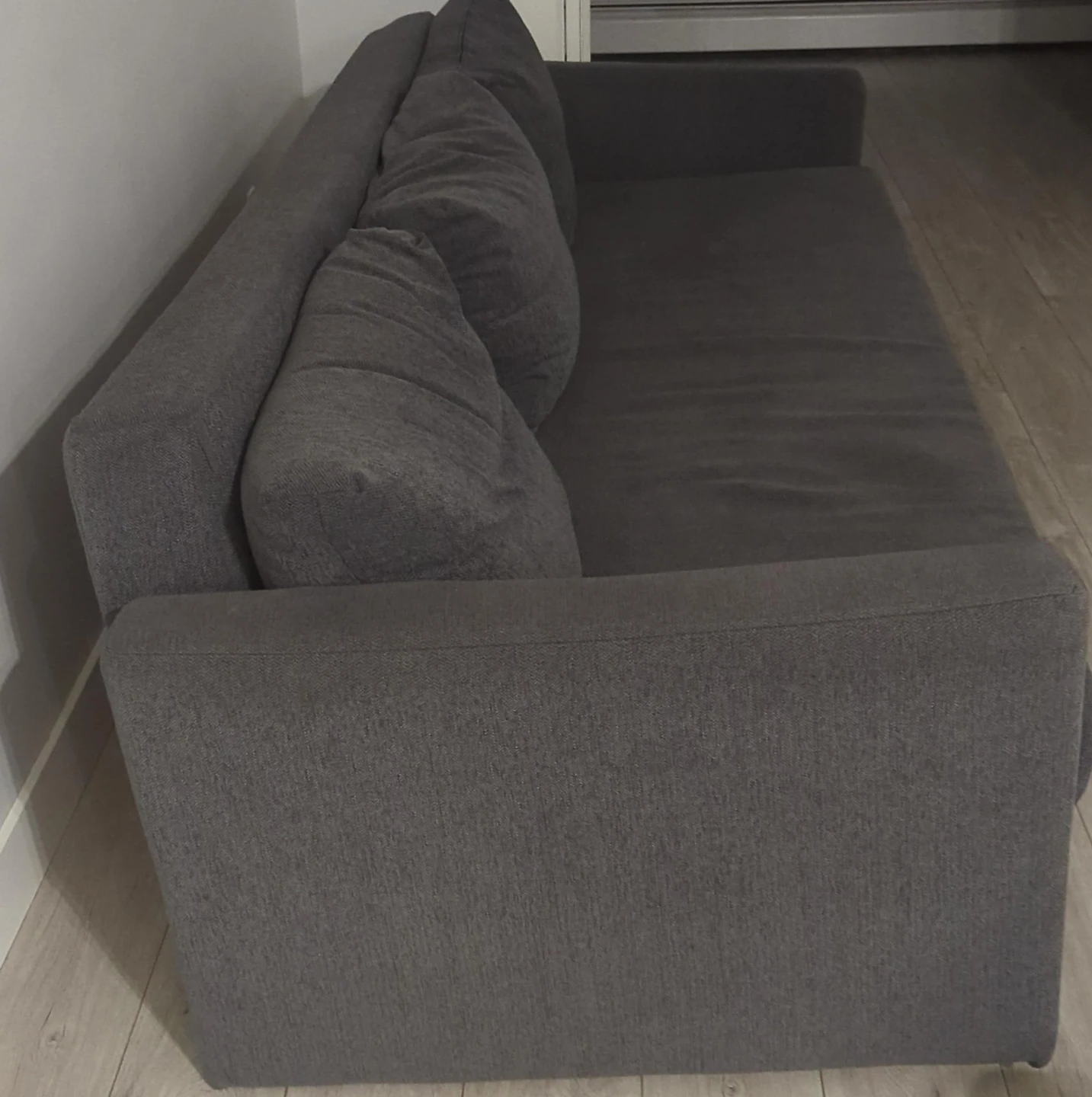 Grey Sleeper Sofa - Excellent Condition! image indicator(2)