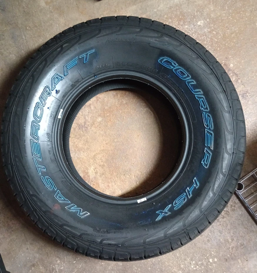 Mastercraft Courser HXS Tire 265/75R16
