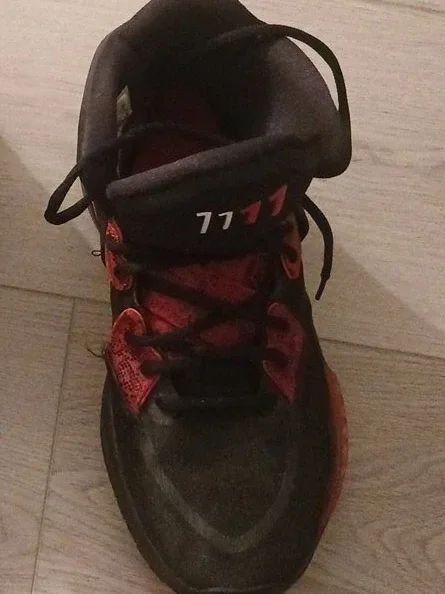 Nike Kyrie Flytrap 5 Basketball Shoes, Size 11