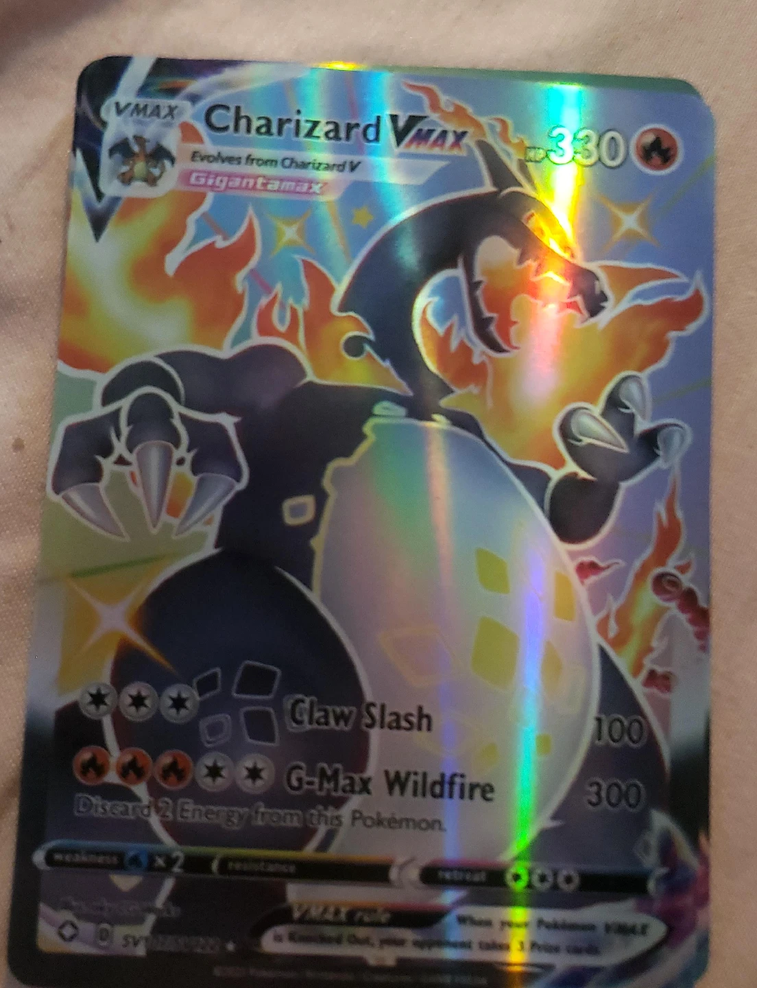 Charizard VMAX Pokemon Card thumbnail