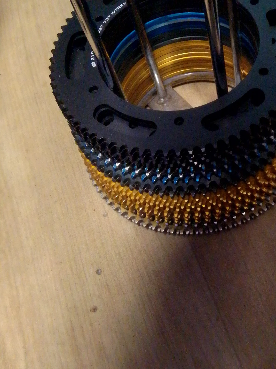 15 à219 Sprocket 73T X-Treme