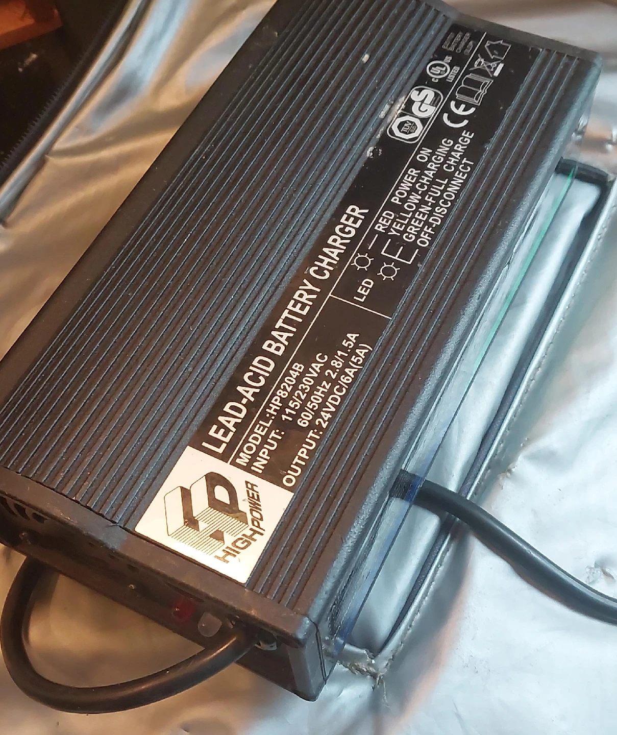 High Power Lead-Acid Battery Charger HP8204B thumbnail