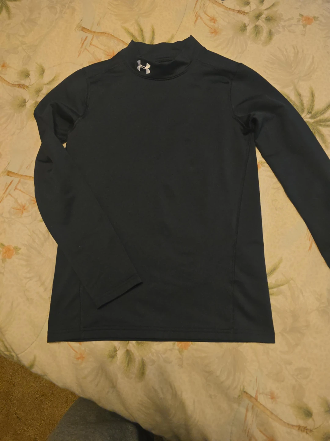 Under Armour mock neck size YLG thumbnail